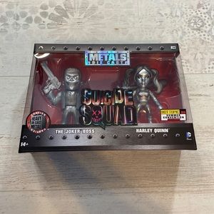 Metals Die Cast The Joker Boss and Harley Quinn Suicide Squad Figures